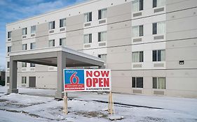 Studio 6 Bruderheim, Ab